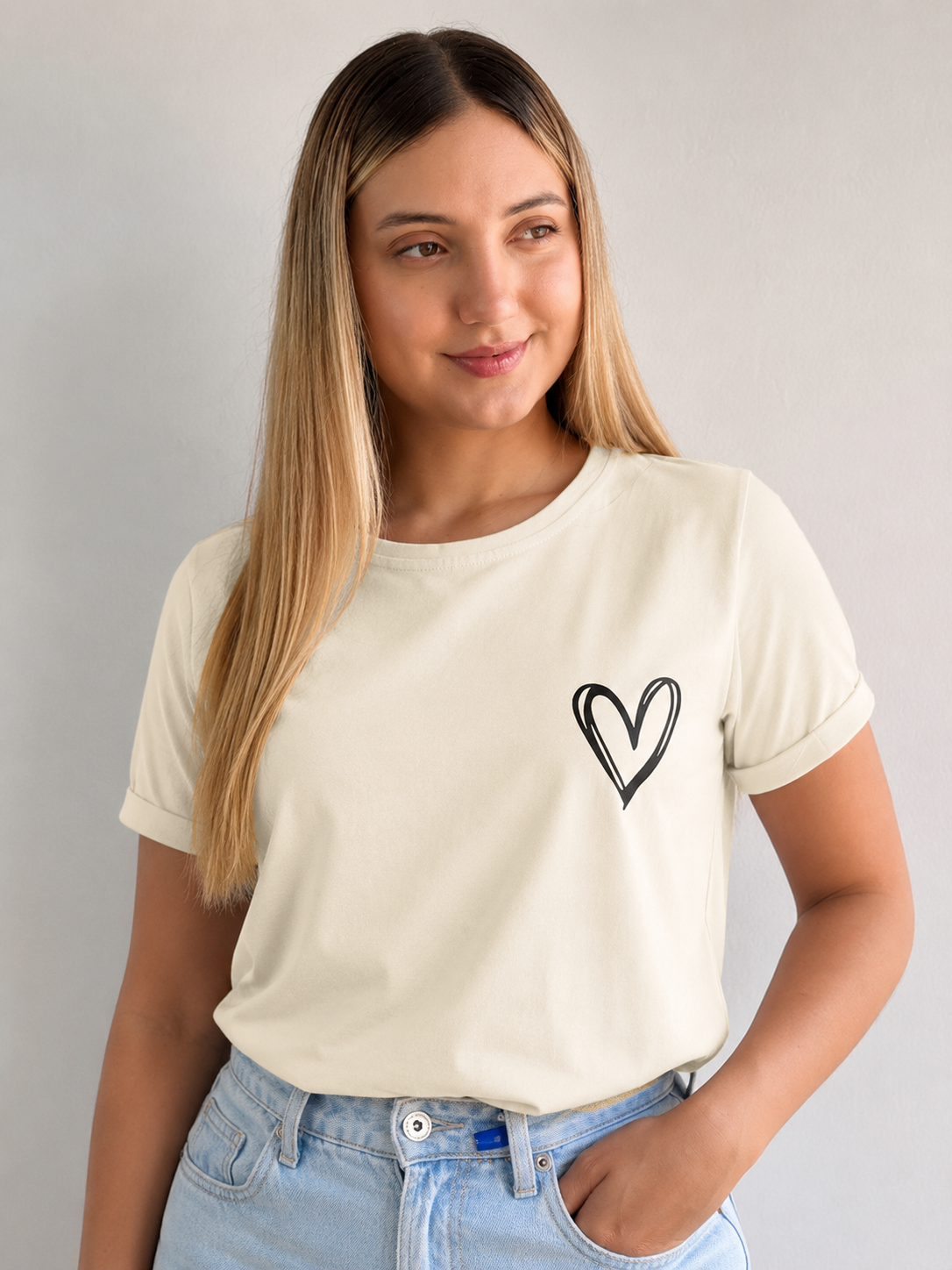Camiseta Esencial Dama - Corazón Lineal