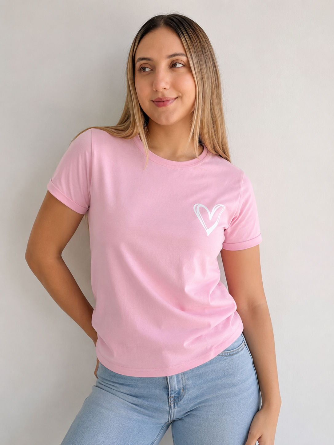 Camiseta Esencial Dama - Corazón Lineal