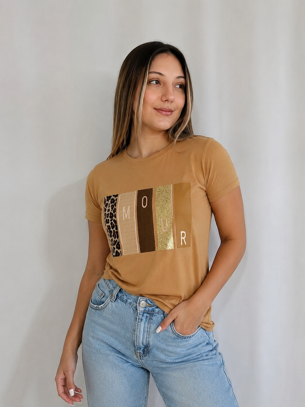 Camiseta Esencial Dama - Amour