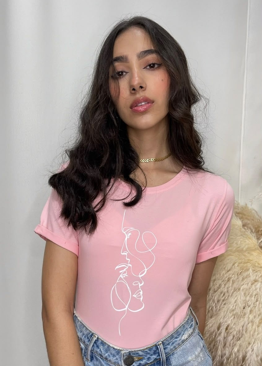 Camiseta Esencial Dama - Rostros Lineales color Rosado - Basictex